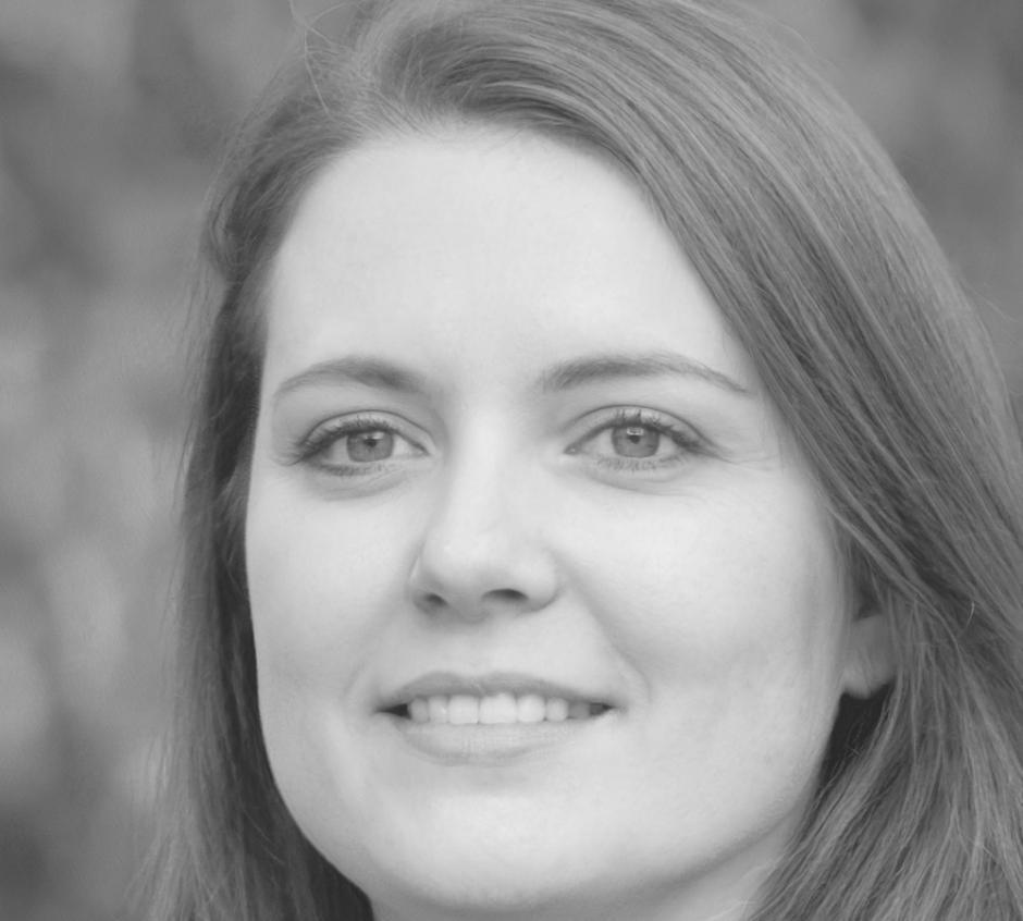 Esperta di supporto clienti zylphoraiq